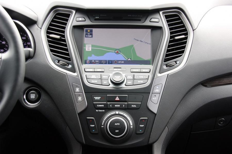  Hyundai Santa Fe Sport 2013 года  (фото 17 из 67)